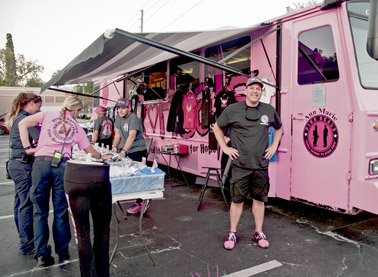 W - Pink Heal Truck  DSC1955